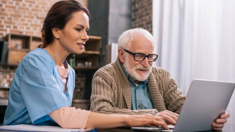 Nurse going over the Mistakes made with Medicare prescription drugs